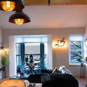 Apartment Mumbles & Stunning Ocean Views - Sleeps 4, Swansea