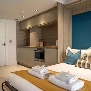 https://chocolets-the-rowntree-suite.yorkshirehotels.net